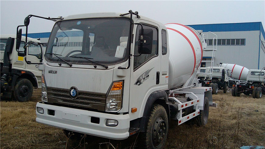 重汽王牌6方攪拌車(chē)